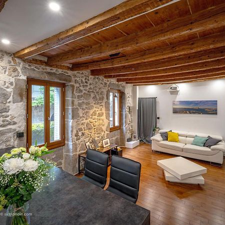 L'Ecrin De Chambery, Coeur De Centre Ville, Calme Et Espace Extérieur photo