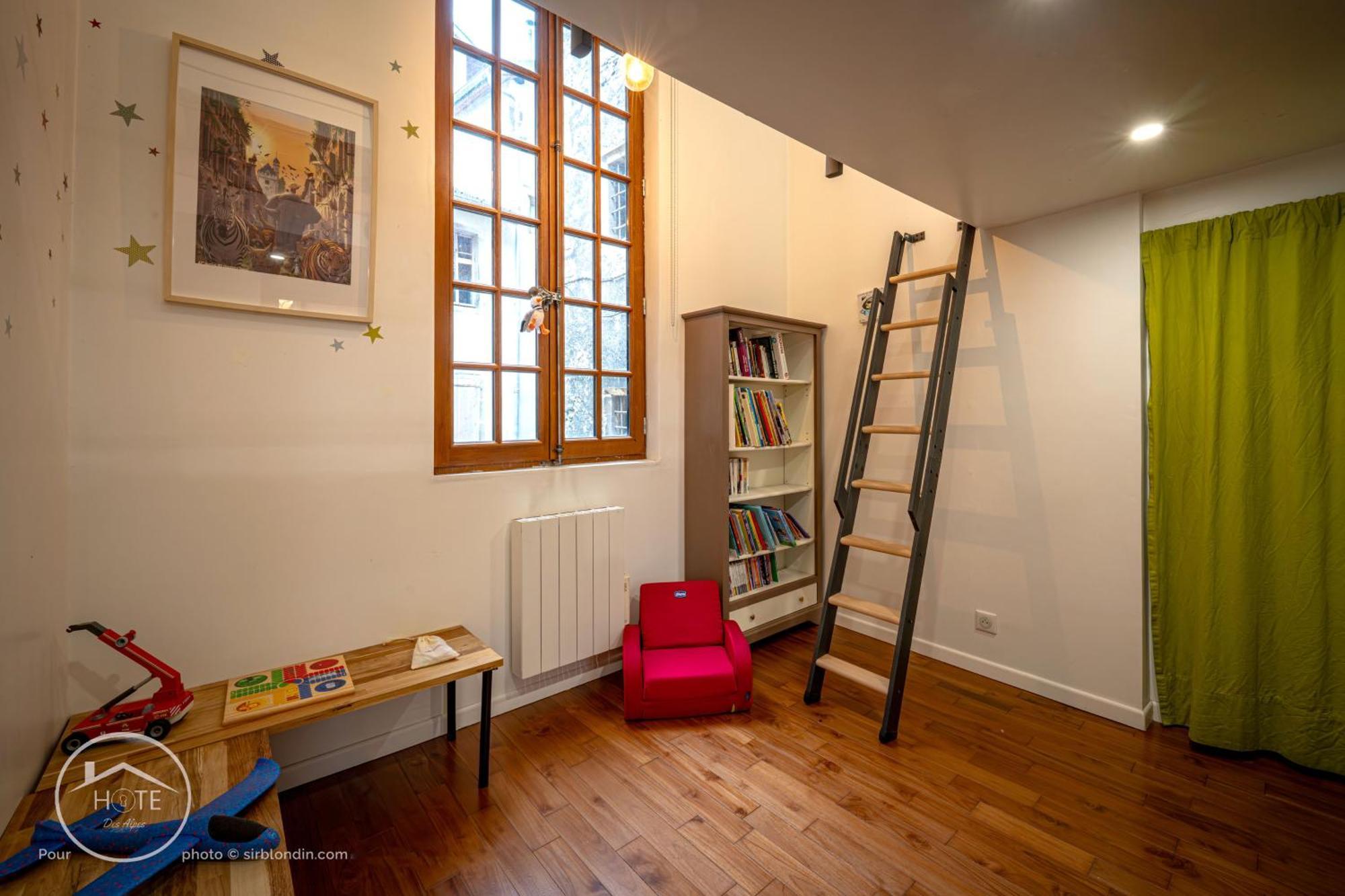 L'Ecrin De Chambery, Coeur De Centre Ville, Calme Et Espace Extérieur photo
