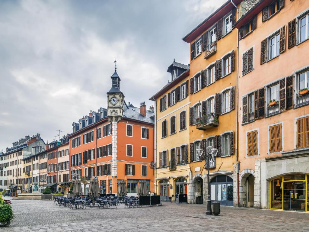 L'Ecrin De Chambery, Coeur De Centre Ville, Calme Et Espace Chambre photo